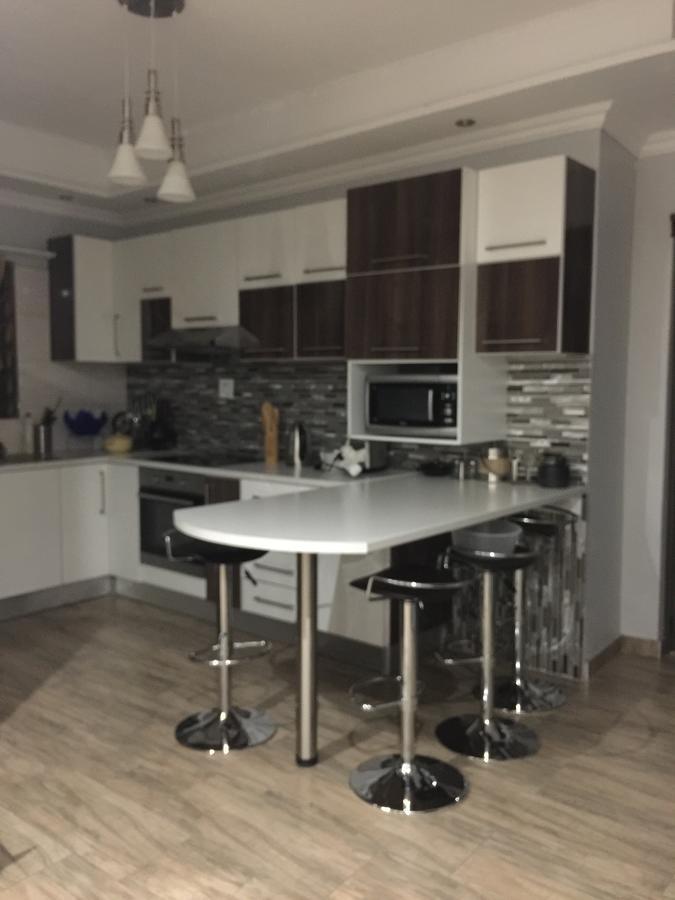 Coco Palm Bed&Breakfast Windhoek Bagian luar foto