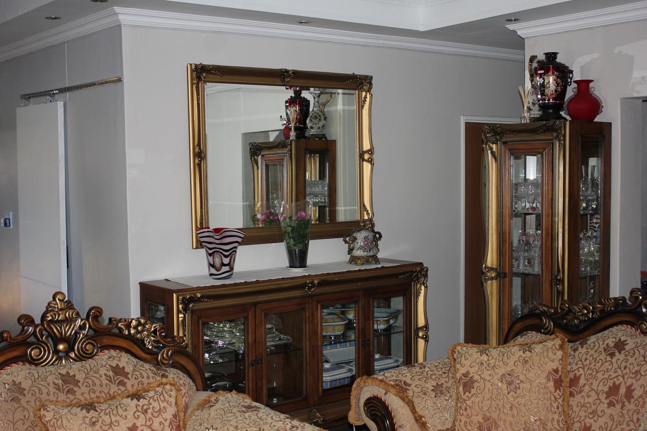 Coco Palm Bed&Breakfast Windhoek Bagian luar foto